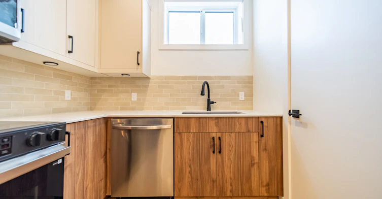 Bowness Peaks 1 Bed 1 Bath -6420 Bowwood Drive Northwest, Calgary, AB, T3B 2G6 - 3