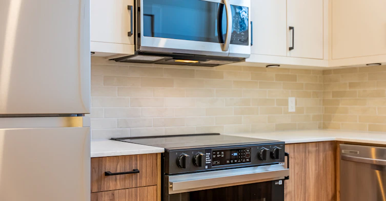 Bowness Peaks 1 Bed 1 Bath -6420 Bowwood Drive Northwest, Calgary, AB, T3B 2G6 - 4