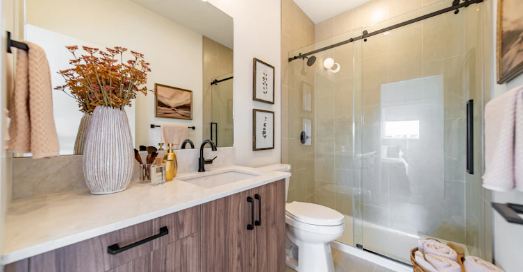 Bowness Peaks 3 Bed 2.5 Bath Townhome-6420 Bowwood Drive Northwest, Calgary, AB, T3B 2G6 - 13