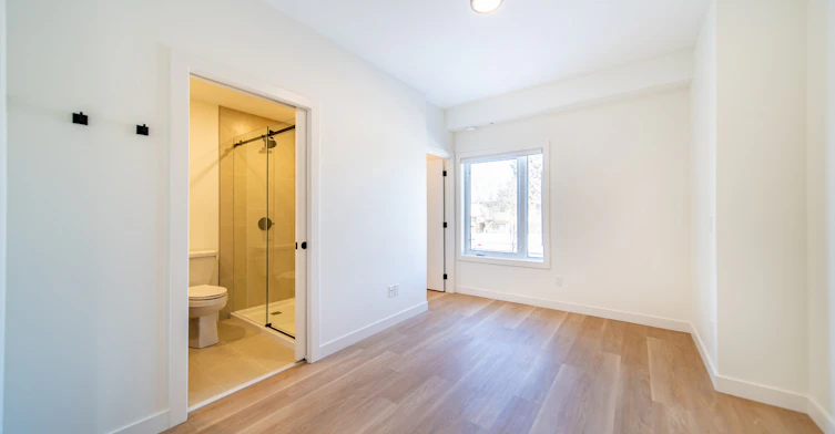 Bowness Peaks 3 Bed 2 Bath Townhome -6420 Bowwood Drive Northwest, Calgary, AB, T3B 2G6 - 12