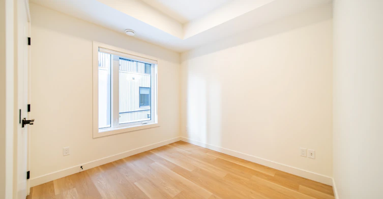 Bowness Peaks 3 Bed 2 Bath Townhome -6420 Bowwood Drive Northwest, Calgary, AB, T3B 2G6 - 20