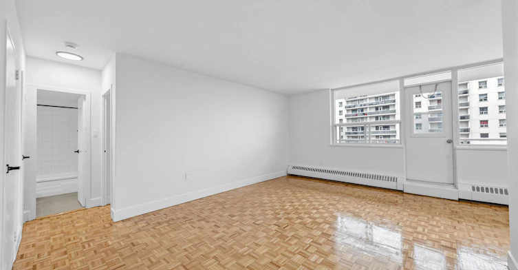 3950 Lawrence Avenue East, Toronto, ON, M1G 1R8 - 10