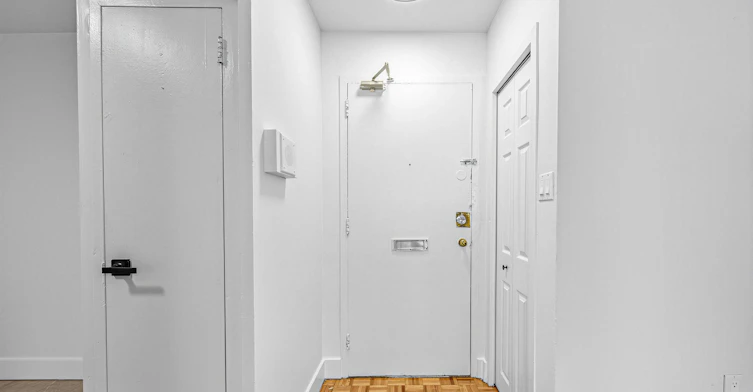 3950 Lawrence Avenue East, Toronto, ON, M1G 1R8 - 9