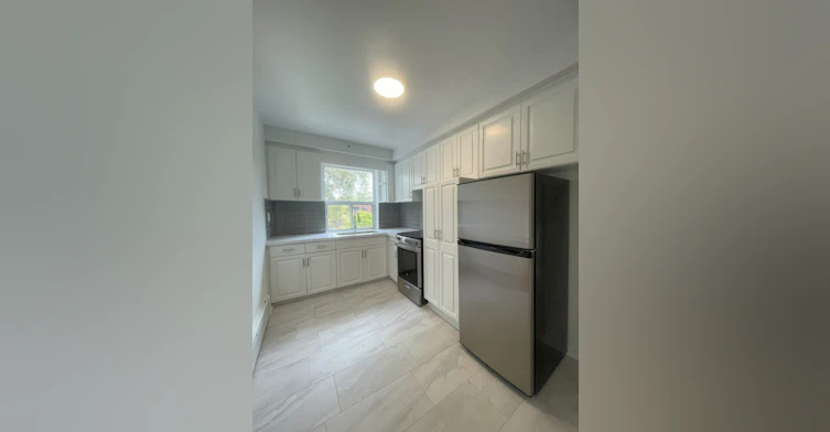 3950 Lawrence Avenue East, Toronto, ON, M1G 1R8 - 3