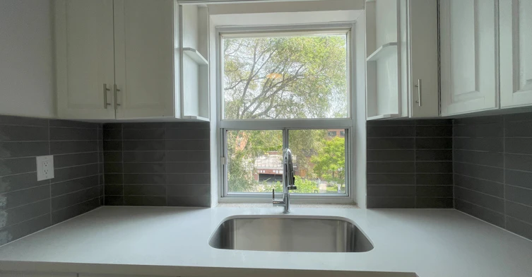 3950 Lawrence Avenue East, Toronto, ON, M1G 1R8 - 2