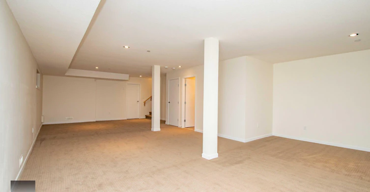 3750 Edgemont Boulevard, North Vancouver, BC, V7R 2P8 - 11