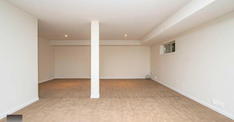 3750 Edgemont Boulevard, North Vancouver, BC, V7R 2P8 - 9
