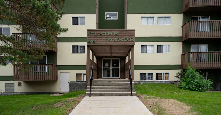 421 Ross Haven Drive, Fort Mcmurray, AB, T9H 3P3