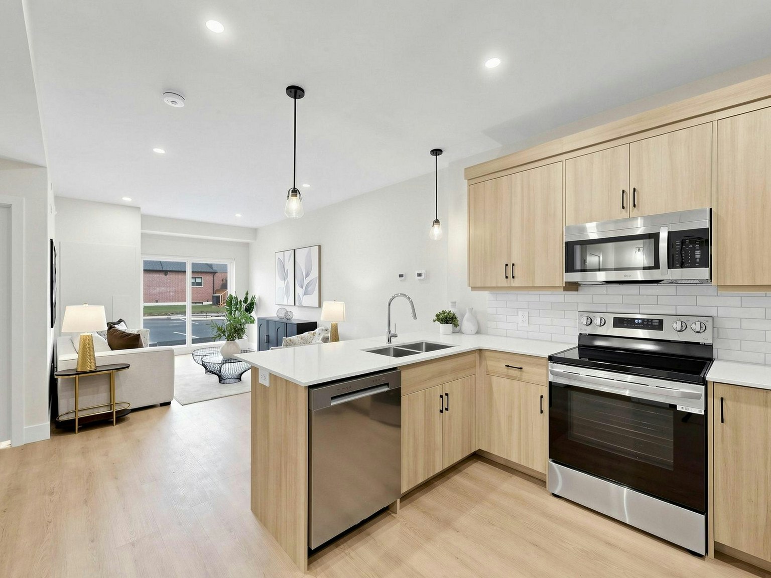 FEED-965 Twamley Street West, Listowel, ON, N4W 0M1