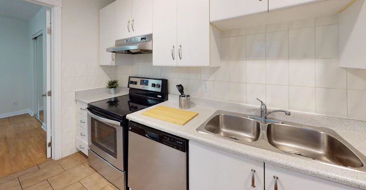00-46 Maclaren Street, Ottawa, ON, K2P 0K4 - 5