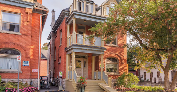 XXX3-46 Maclaren Street, Ottawa, ON, K2P 0K4