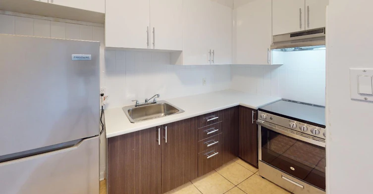 14-1040 Hollington Street, Ottawa, ON, K1Z 8C5