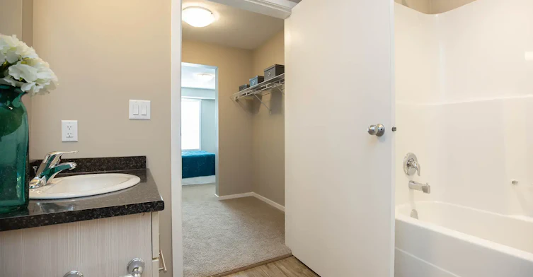 1020 Dufferin Avenue East, Portage La Prairie, MB, R1N 4C2 - 7