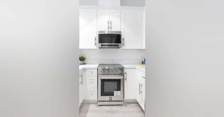 255 Centre Street, Winnipeg, MB, R3Y 1G5 - 3