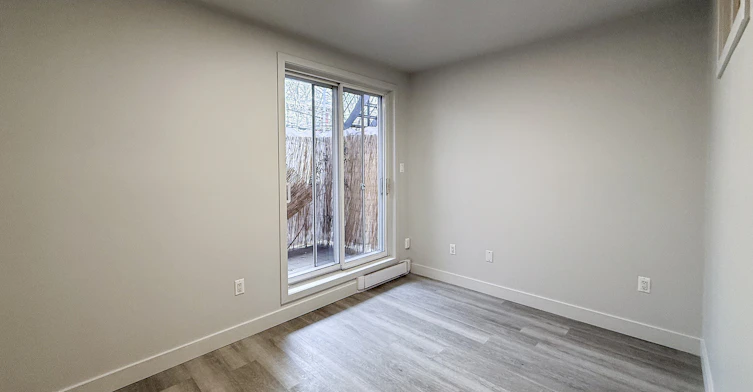 2352-2346 Chapleau Rue, Montréal, QC, H2K 3H3 - 2