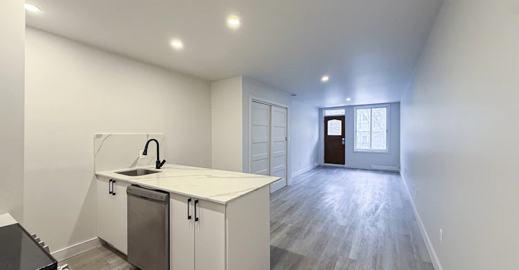 2352-2346 Chapleau Rue, Montréal, QC, H2K 3H3 - 10