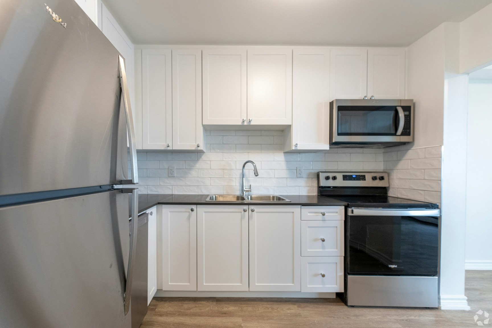 404-836 Talwood Drive, Peterborough, ON, K9J 7G8 - 3