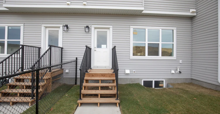 Grayhawk Boulevard, Red Deer County, AB - 23