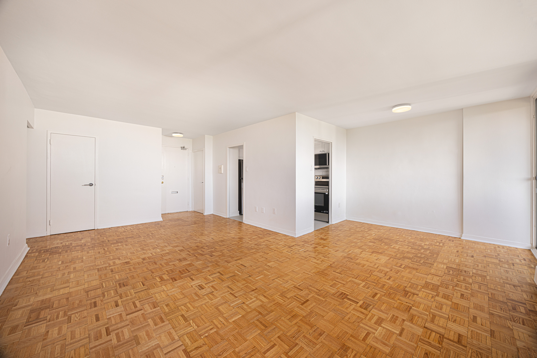 0102-30 Esterbrooke Avenue, Toronto, ON, M2J 2C4 - 8