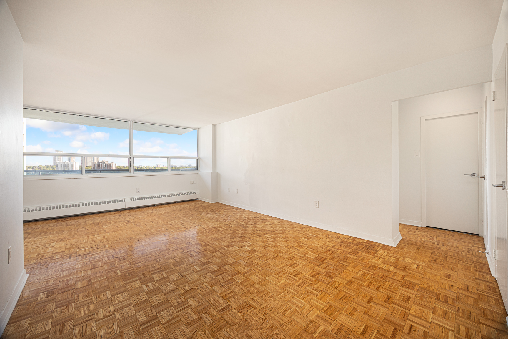 0102-30 Esterbrooke Avenue, Toronto, ON, M2J 2C4 - 7