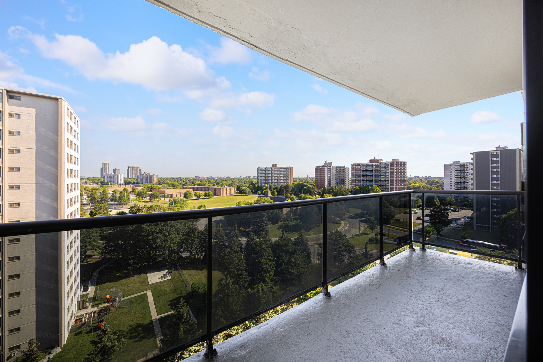 0706-30 Esterbrooke Avenue, Toronto, ON, M2J 2C4 - 12