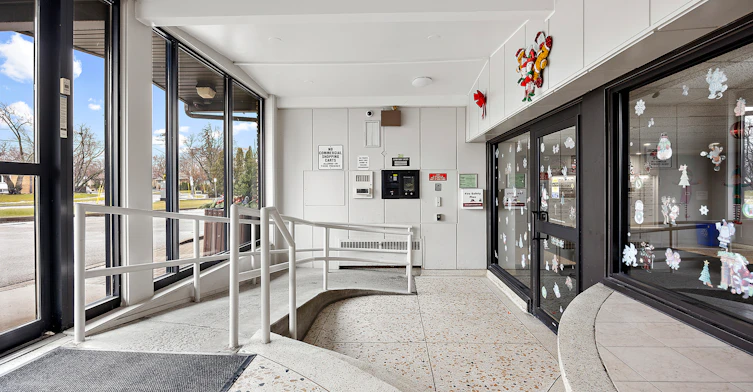 0414-60 Esther Lorrie Drive, Toronto, ON, M9W 4T9 - 5