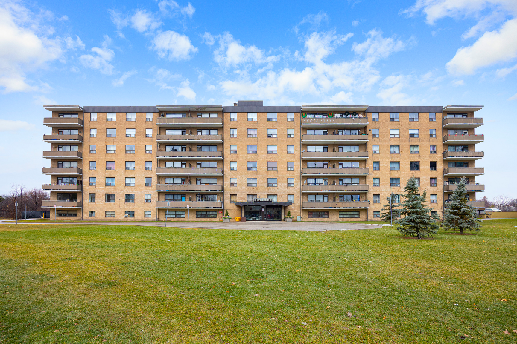 0414-60 Esther Lorrie Drive, Toronto, ON, M9W 4T9