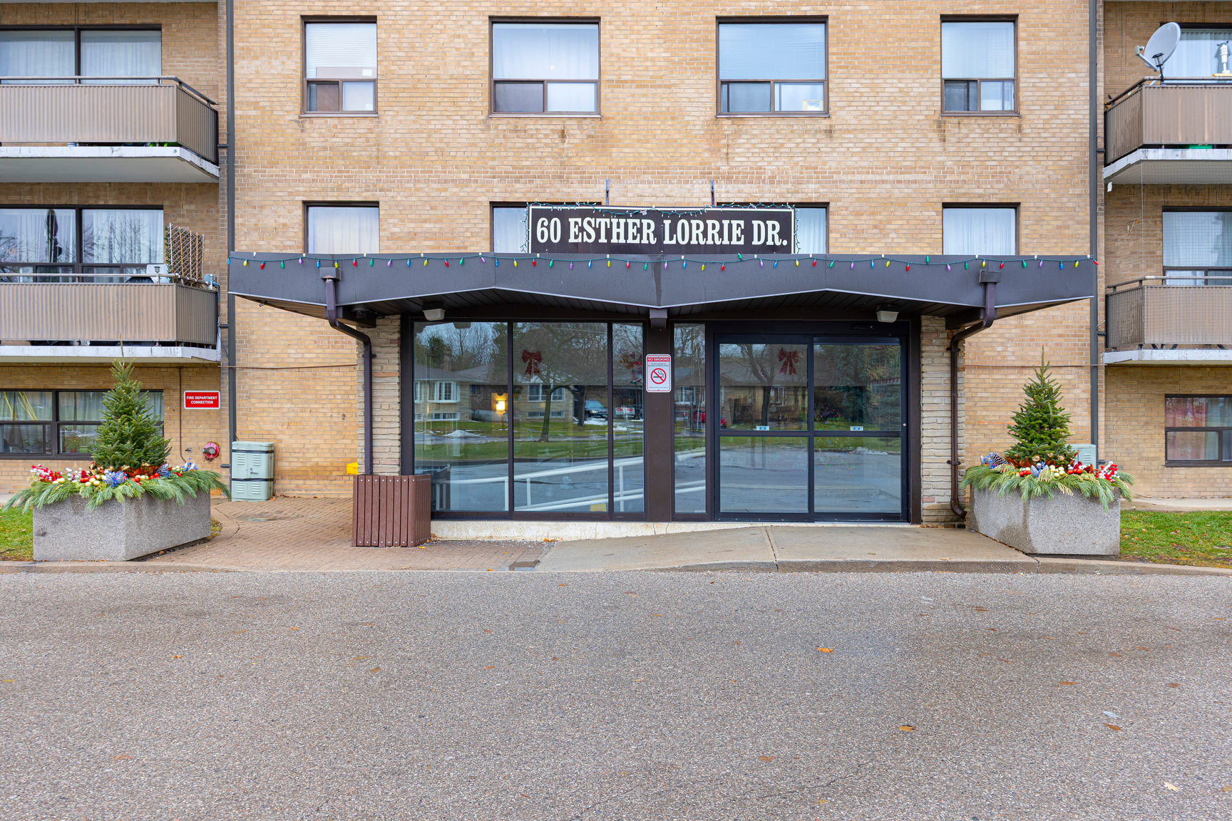 0414-60 Esther Lorrie Drive, Toronto, ON, M9W 4T9 - 3