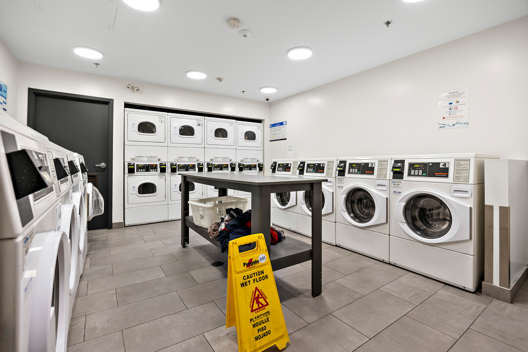 0414-60 Esther Lorrie Drive, Toronto, ON, M9W 4T9 - 7