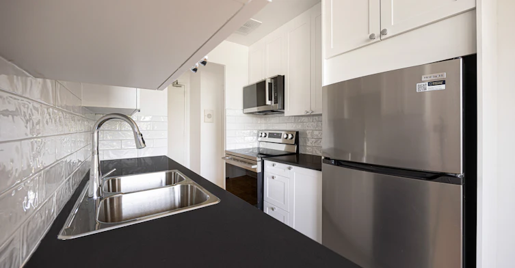 0106-70 Esther Lorrie Drive, Toronto, ON, M9W 4T9 - 4