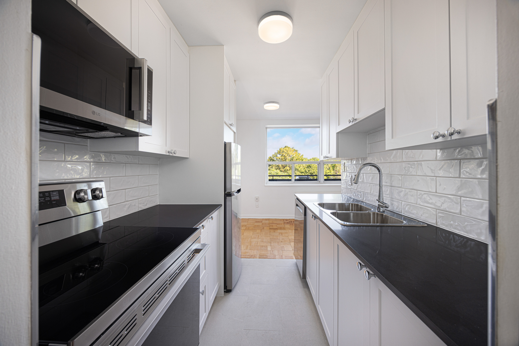 0106-70 Esther Lorrie Drive, Toronto, ON, M9W 4T9 - 3