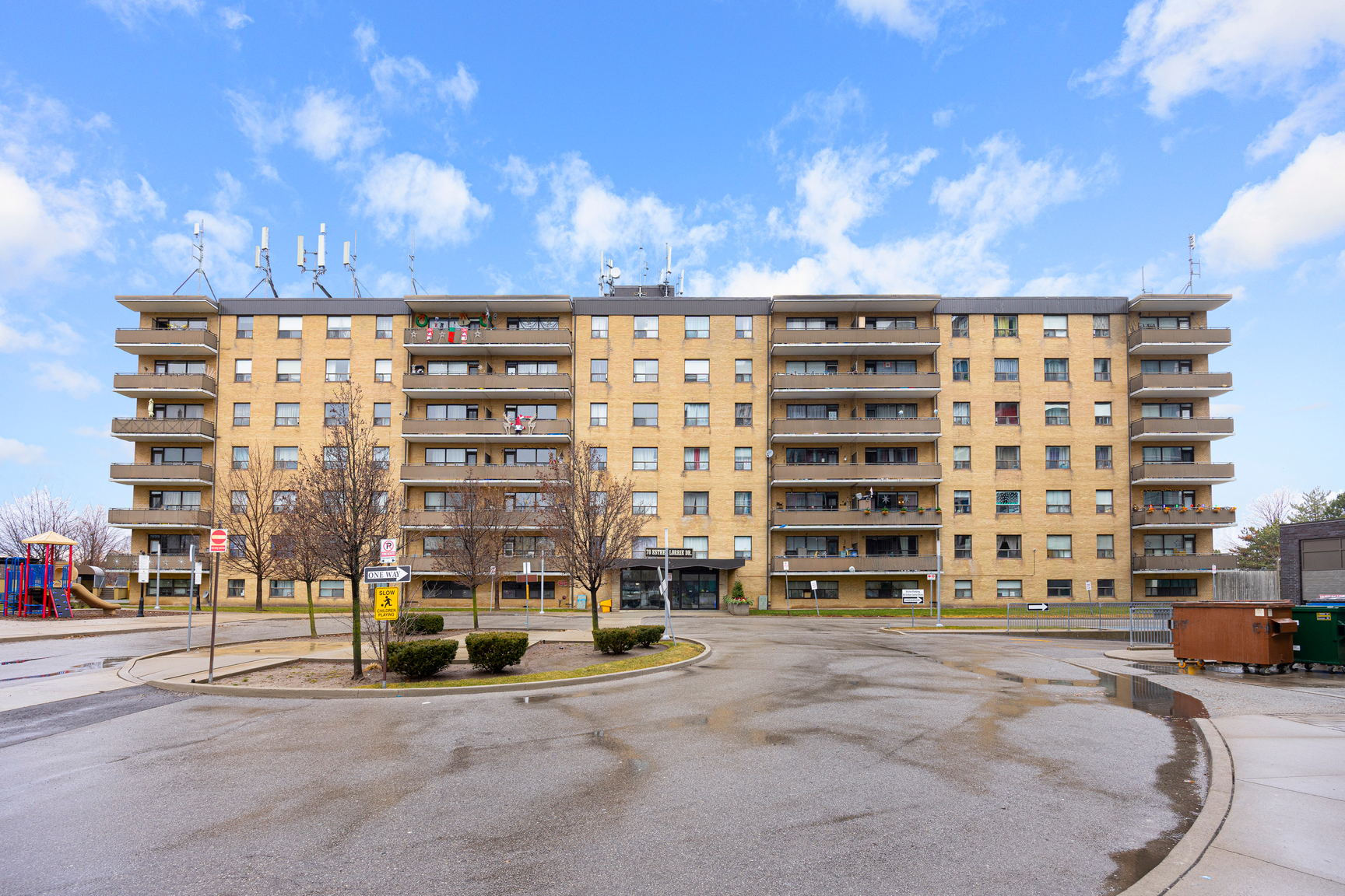 0106-70 Esther Lorrie Drive, Toronto, ON, M9W 4T9