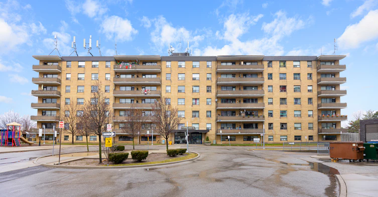 0106-70 Esther Lorrie Drive, Toronto, ON, M9W 4T9