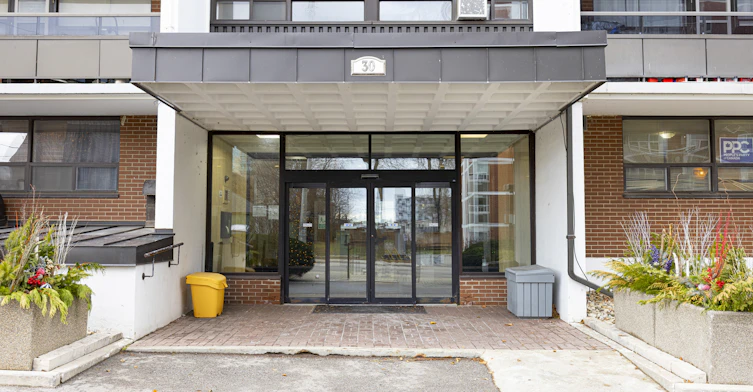 0202-30 High Street East, Mississauga, ON, L5G 1J8 - 3