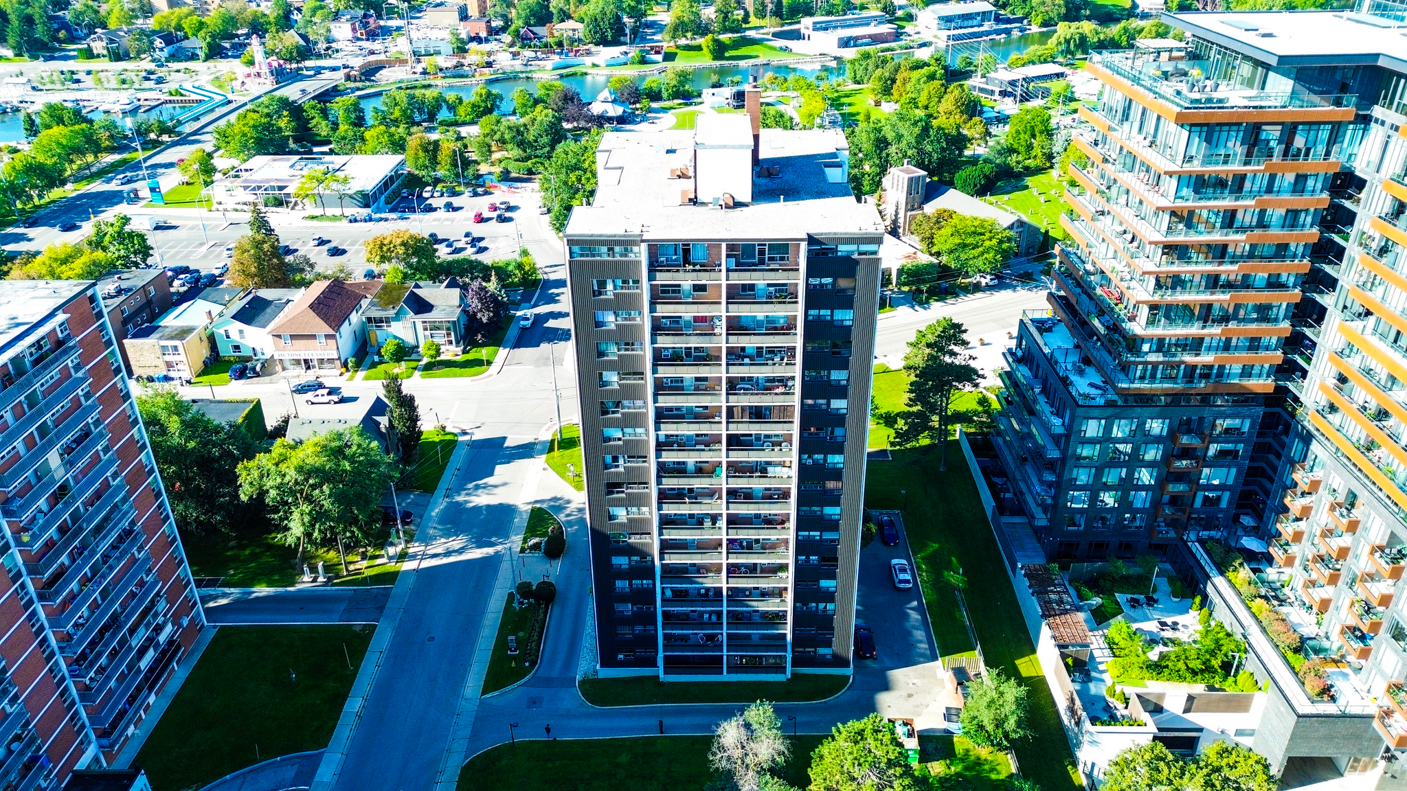 0407-30 High Street East, Mississauga, ON, L5G 1J8