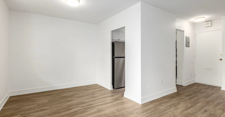 0407-30 High Street East, Mississauga, ON, L5G 1J8 - 2