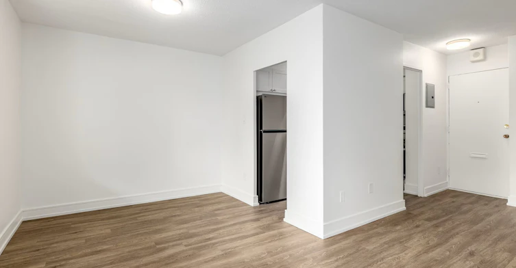 1201-30 High Street East, Mississauga, ON, L5G 1J8 - 3