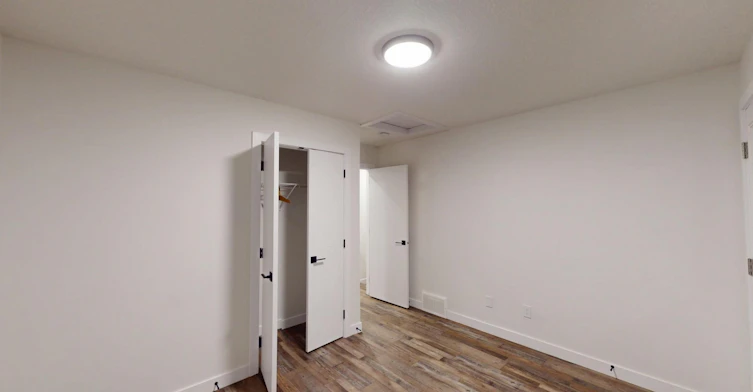 12451 47 Street NW, Edmonton, AB, T5W 5E5 - 9
