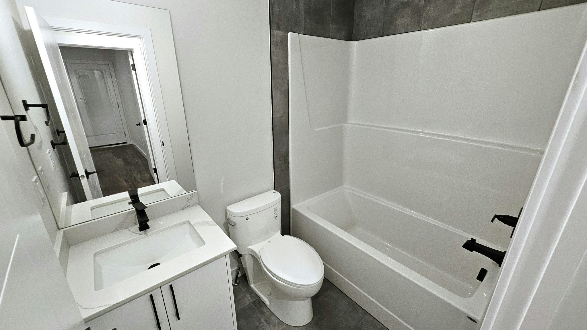 12451 47 Street NW, Edmonton, AB, T5W 5E5 - 7
