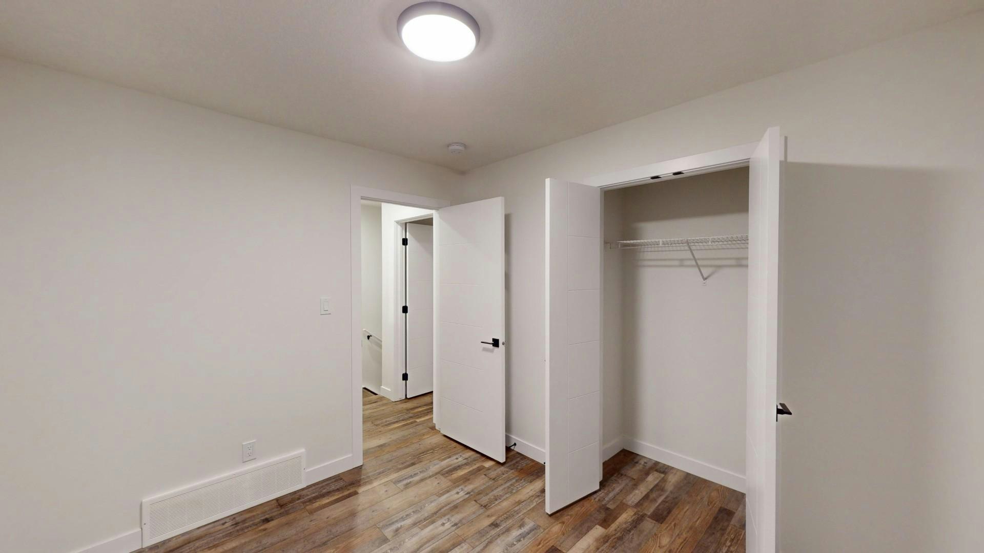 12451 47 Street NW, Edmonton, AB, T5W 5E5 - 11
