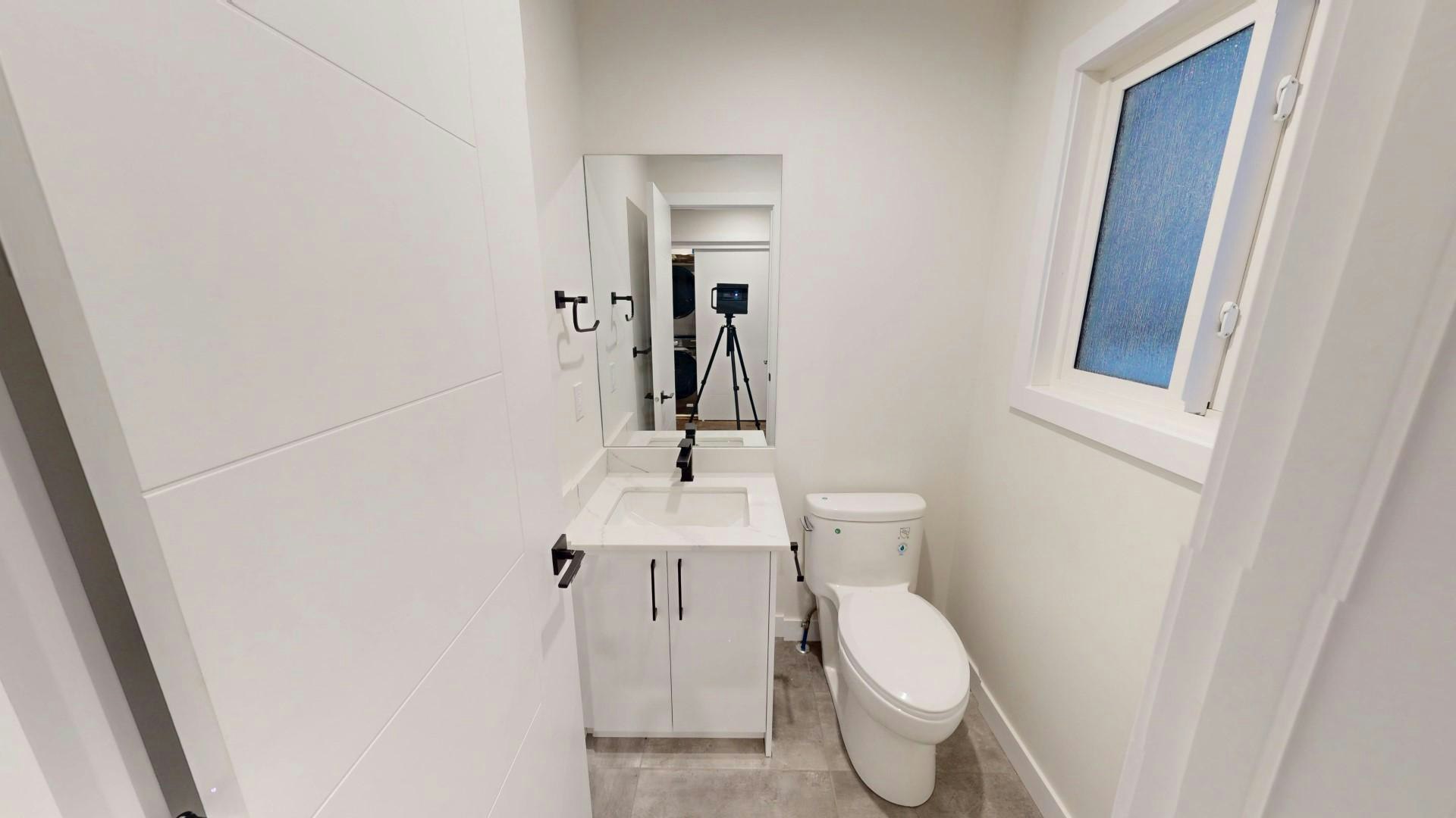 12451 47 Street NW, Edmonton, AB, T5W 5E5 - 12