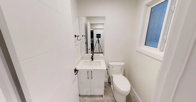 12451 47 Street NW, Edmonton, AB, T5W 5E5 - 12