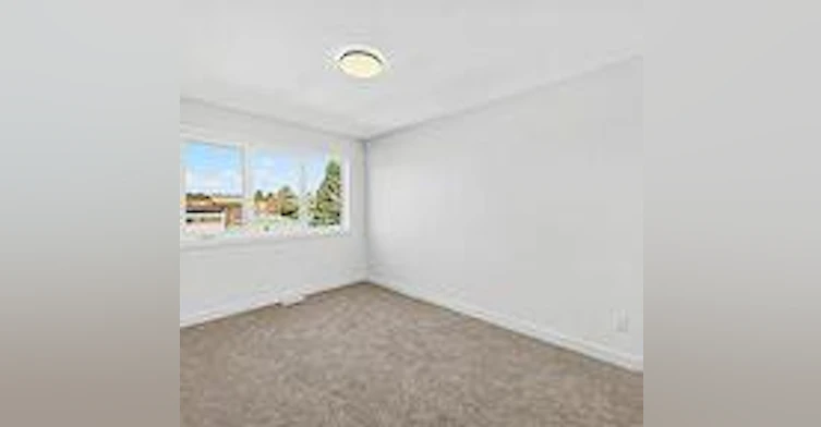 10314 147 Street Northwest, Edmonton, AB, T5N 3C3 - 9