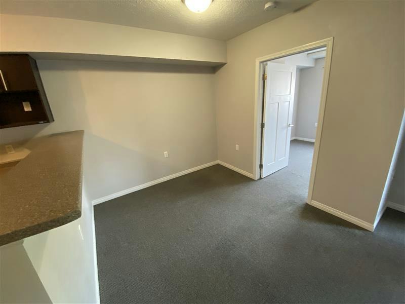 11332 95 Street, Edmonton, AB, T5G 0V4 - 4