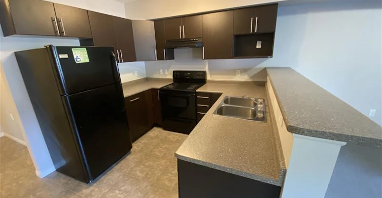 11332 95 Street, Edmonton, AB, T5G 0V4