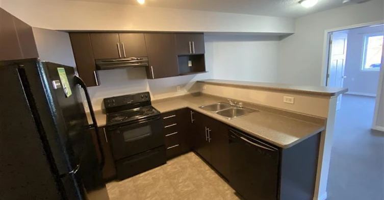 11332 95 Street, Edmonton, AB, T5G 0V4 - 2