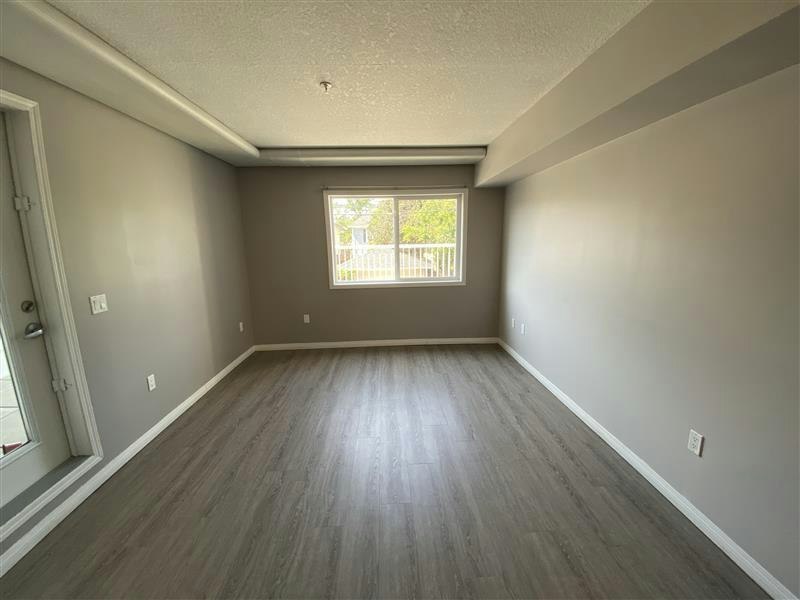11332 95 Street, Edmonton, AB, T5G 0V4 - 5