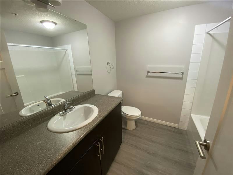 11332 95 Street, Edmonton, AB, T5G 0V4 - 9