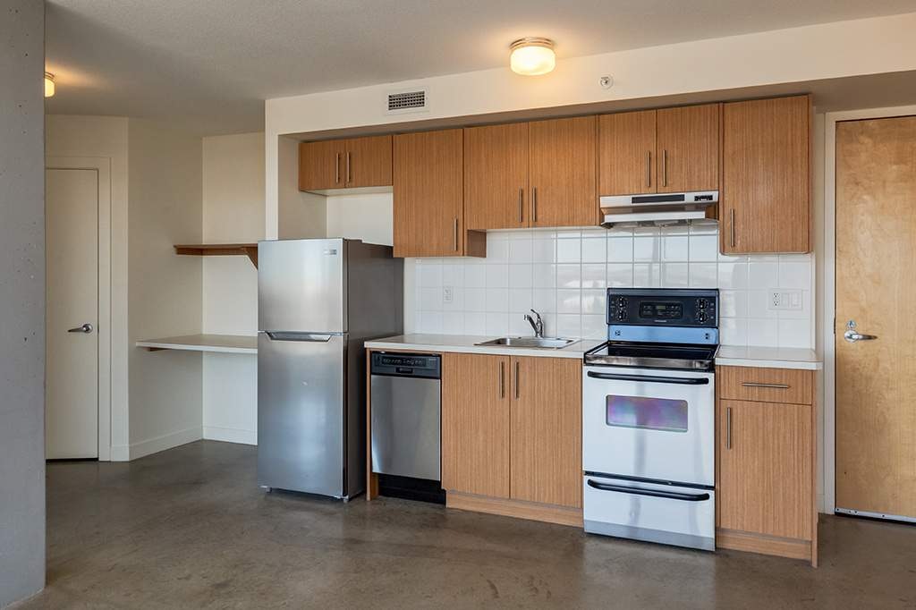 2505 24th Street NW, Calgary, AB, T2M 4X6 - 5