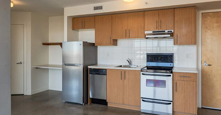 2505 24th Street NW, Calgary, AB, T2M 4X6 - 5